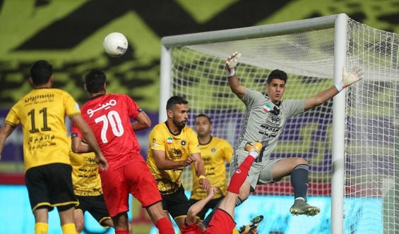 پرسپولیس دیگر قهرمان نخواهد شد/ پرسپولیس و استقلال به بازیکنان بیشتر از سپاهان پول میدهند!