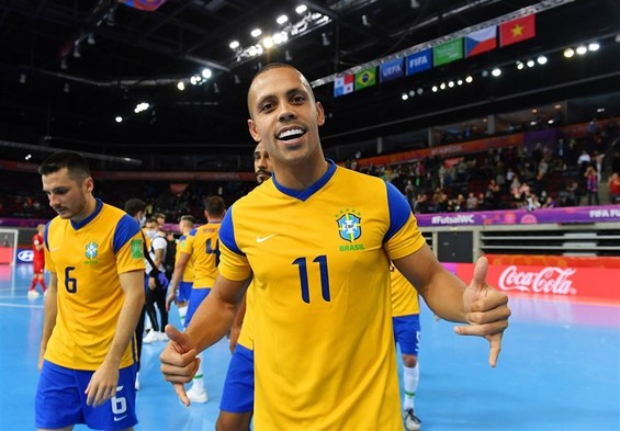 جام جهانی فوتسال| ستاره برزیل آقای گل شد  رونمایی از ۳ بازیکن برتر مسابقات + عکس