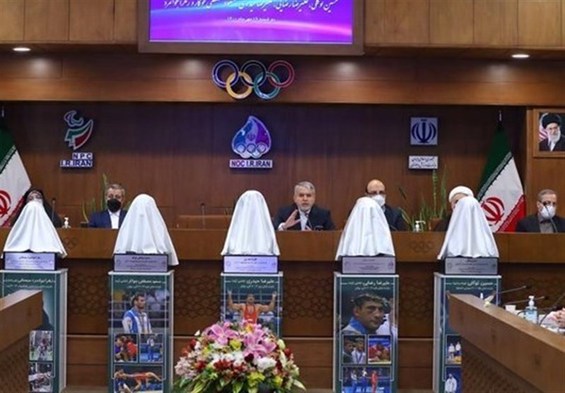 مراسم رونمایی از سردیس۵ قهرمان افتخارآفرین ورزش ایران برگزار شد