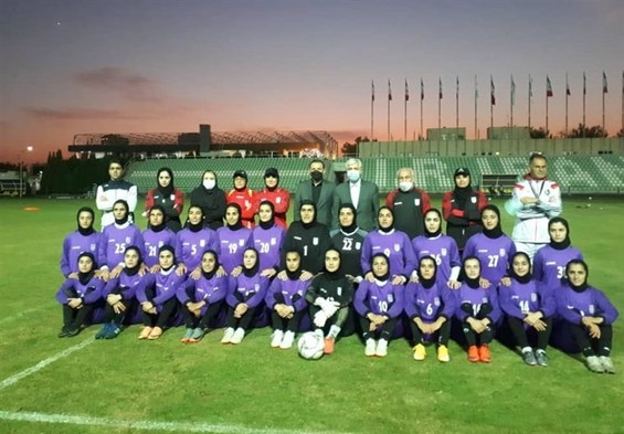 بازدید سجادی از تمرین تیم ملی فوتبال بانوان