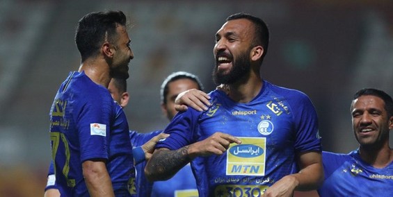 مدافع استقلال در قطر فراموش شد