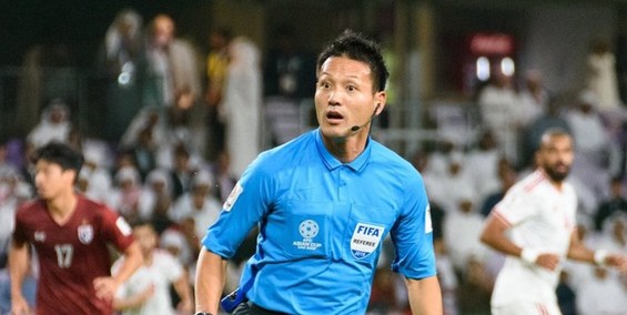 حمله خبرنگار سعودی به داور ژاپنی دیدار پرسپولیس-الهلال+عکس