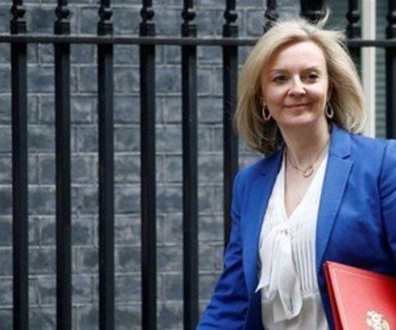 واکنش مداخله‌جویانه وزیر خارجه انگلیس به حکم نازنین زاغری