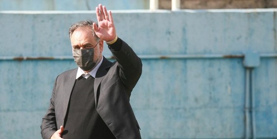 مددی اموال باشگاه استقلال را به آجورلو تحویل داد