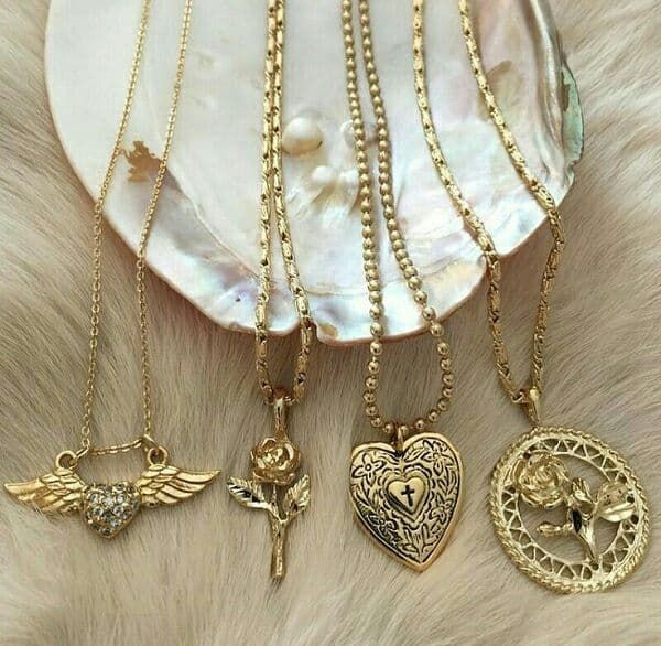 راهنمای خرید گردنبند طلا زنانه + نکات مهم قبل از خرید