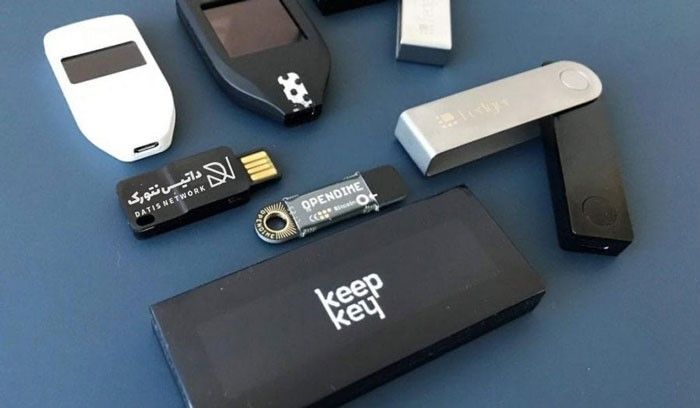 از کجا کیف پول سخت افزاری اصل بخریم؟