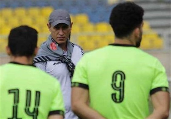 پنجعلی: باشگاه باید قرارداد گل محمدی را تمدید کند