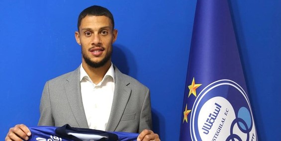 تلاش استقلال برای صدور کارت بازی مهاجم فرانسوی