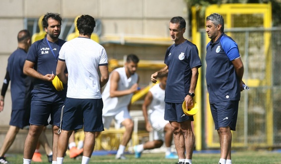 جای یک پیشکسوت در کادر فنی استقلال خالی است؟