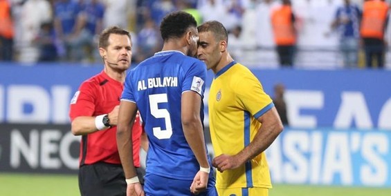 خشونت در فوتبال عربستان؛ ضربه شدید به سر یک بازیکن با بطری آب