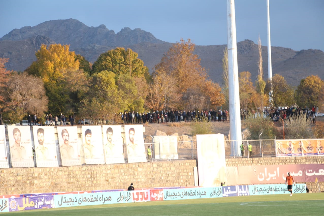 حاشیه بازی مس رفسنجان و آلومینیوم|خانواده&zwnj;های فوتبالی تماشاگر بازی +عکس