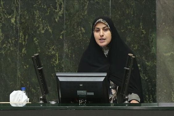 محمودی: رتبهبندی معلمان در کوچه پس کوچههای بهارستان و پاستور بلاتکلیف است