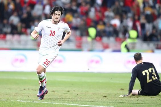 خوشحالی سردار آزمون بعد از زدن گلی شبیه به خداداد!+عکس