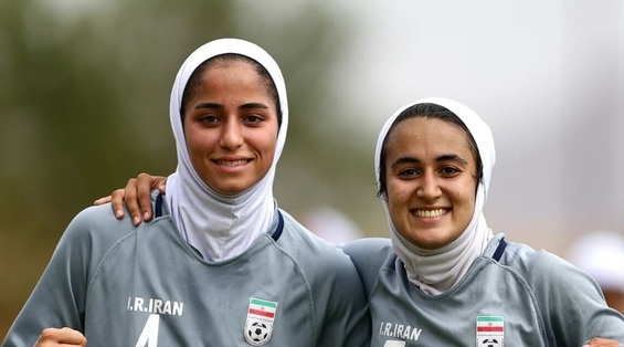 خانم گل فوتبال زنان: استقلالی‌ام و عاشق رونالدو!