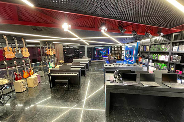 مجموعه دیجی لند شعب خود را گسترش میدهد. مجموعه دیجی لند شعب خود را گسترش میدهد.