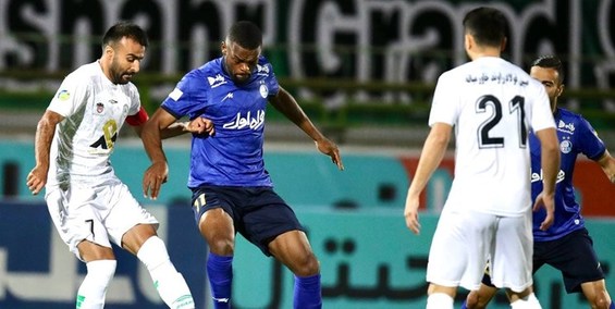 دردسر هافبک‌ فرانسوی استقلال برای بازیکن ذوب‌آهن