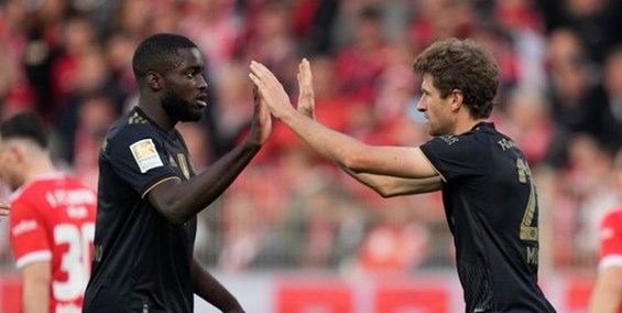 هفته دهم بوندس لیگا| بایرن در برلین از جهنم بازگشت