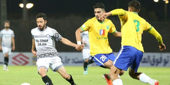 هافبک گل‌گهر مقابل استقلال بازی می‌کند؟