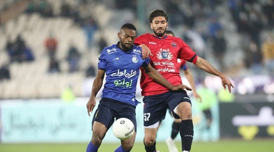 خارجی‌ها همچنان در ترکیب ابتدایی استقلال