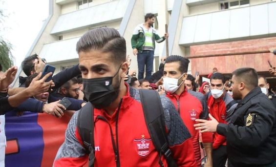 شاهد فوتبال پاک نخواهیم بود ...  داوری‌ها امسال به ضرر پرسپولیس شده است