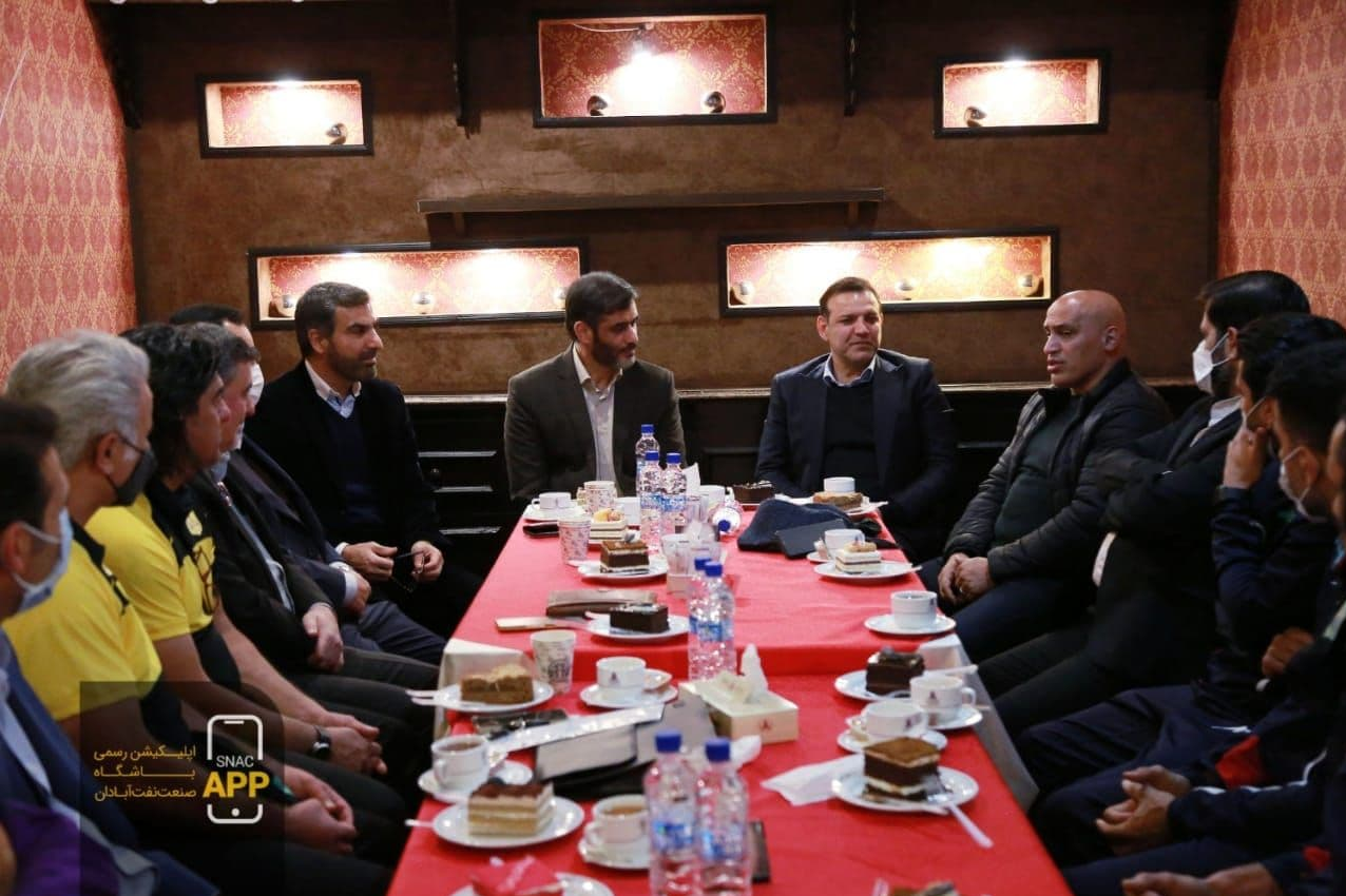 حضور مسئولان فدراسیون فوتبال و مشاور رییس جمهور در اردوی حریف پرسپولیس+عکس حضور مسئولان فدراسیون فوتبال و مشاور رییس جمهور در اردوی حریف پرسپولیس+عکس