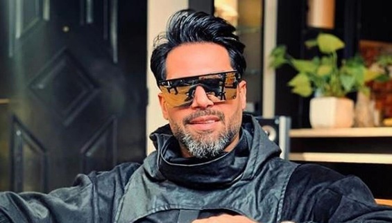 باشگاه استقلال هیچ کاری برای من انجام نداده است/ لطفا کمتر حرف بزنید