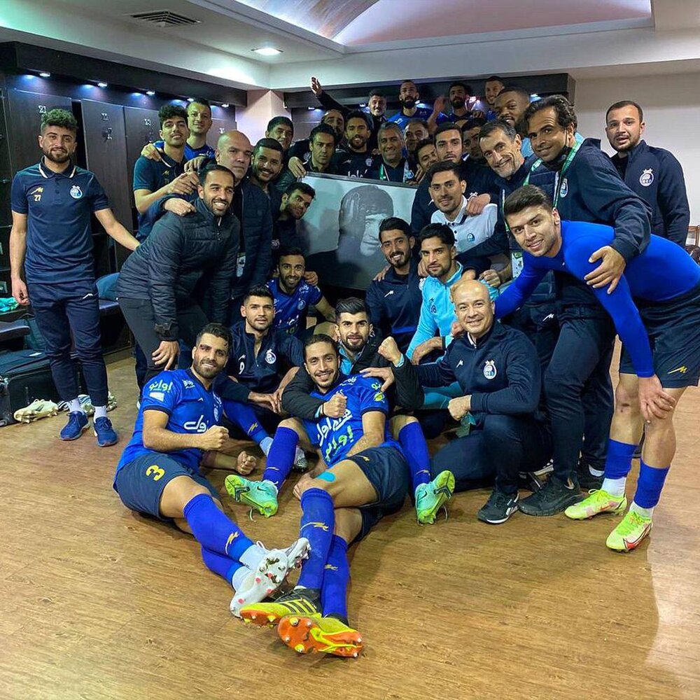 عکس یادگاری استقلالی&zwnj;ها پس از یک برد شیرین