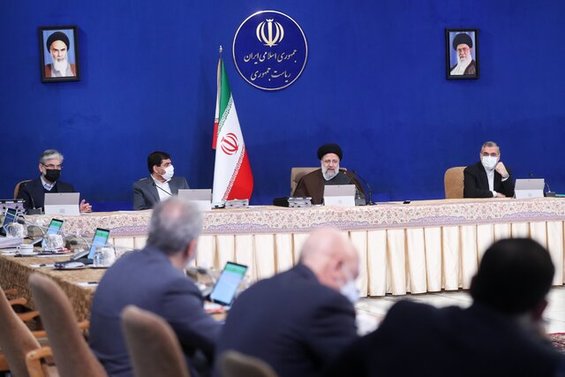 تعیین فهرست مواد معدنی، محصولات نفتی، گازی و پتروشیمی مشمول مالیات بر درآمد حاصل از صادرات