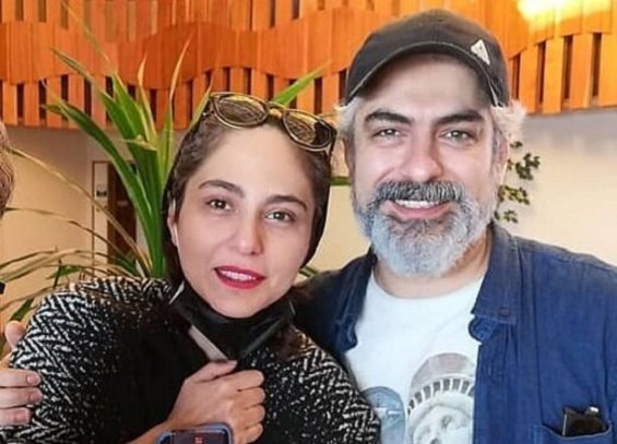 رعنا آزادیور و مهدی پاکدل در کنار مجسمه خسرو شکیبایی+عکس