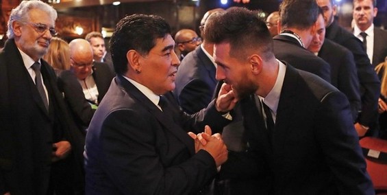 افسوس رسانه آرژانتینی؛ ای کاش مارادونا توپ طلا را به مسی اهدا می‌کرد+عکس