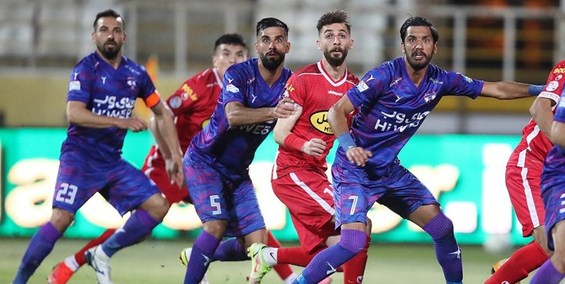بررسی عملکرد داور بازی هوادار و پرسپولیس