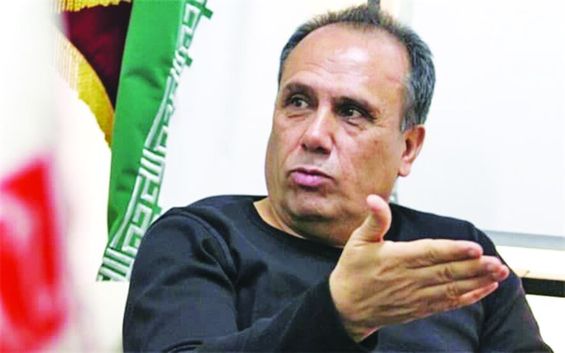 وزارت ورزش می خواهد قهرمانی را از پرسپولیس بگیرد/ تیم یحیی همین حالا یک سروگردن بالاتر از استقلال است