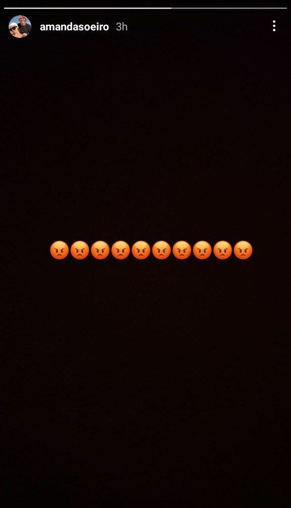 واکنش همسر مدافع برزیلی استقلال به کارت قرمز جنجالی واکنش همسر مدافع برزیلی استقلال به کارت قرمز جنجالی