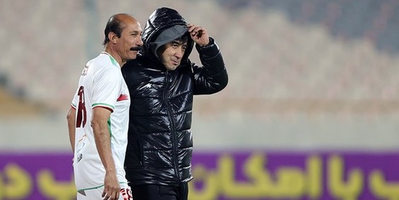 خداداد عزیزی:‌ به انگلیس نبازیم شانس صعود داریم/ برخلاف نظر خیلی‌ها گروه‌مان آسان نیست