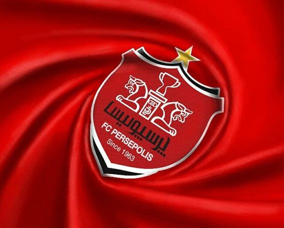 تقدیم پیراهن پرسپولیس به مادر شهید +عکس