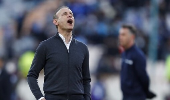 سرمربی پرسپولیس از دسترس خارج شد