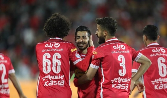 تغییر ناگهانی تصمیم کادر فنی پرسپولیس/ بازیکنی که مانع تعویض وحدت هنانوف شد!