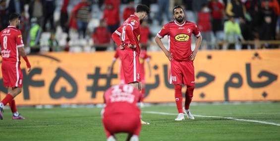 عربشاهی: گل محمدی پرسپولیس را به حاشیه برد/ نیمکت نشینی سید جلال از سر دلسوزی نیست