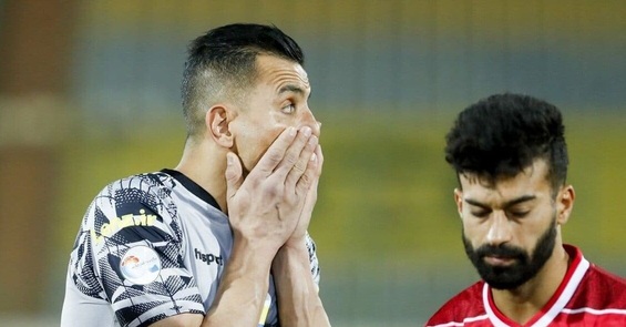 روایتی جدید از جنجال گلر پرسپولیس/ حامد لک از پرسپولیس رفتنی شد؟