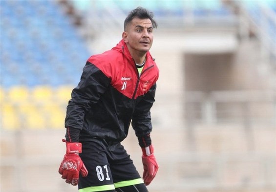 لک همچنان مورد غضب کادرفنی پرسپولیس