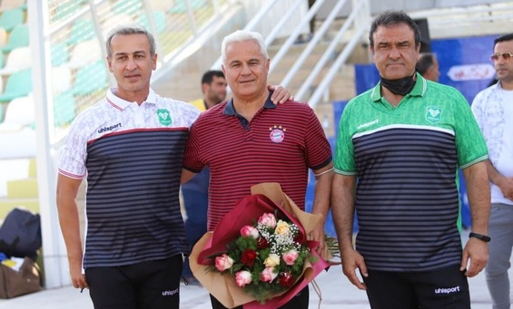 یک پرسپولیسی: طفلکی باریکن استقلال اصلا مقصر نبود/ آقای سرمربی کُپ کرده بود!