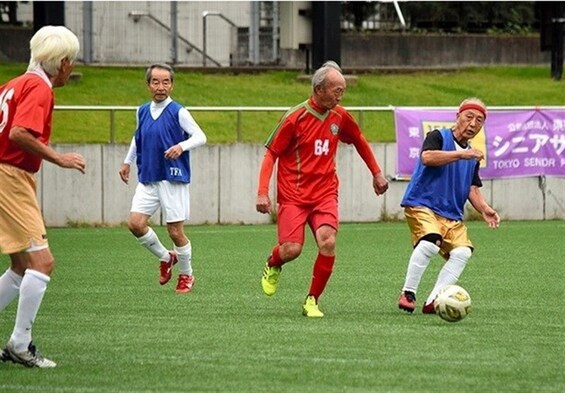 ژاپنی‌ها اولین لیگ فوتبال بالای ۸۰ سال را راه‌اندازی می‌کنند