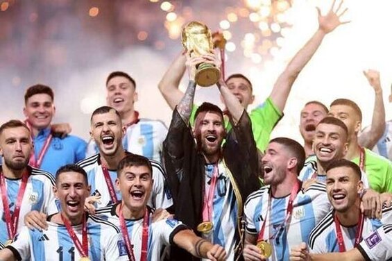 مهمان جنجالی فینال جام جهانی نقره داغ شد!‌+عکس