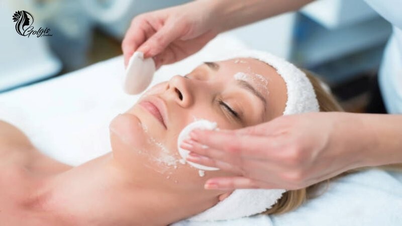 آموزش 0 تا 100 پاکسازی پوست در آموزشگاه گل گیس آموزش 0 تا 100 پاکسازی پوست در آموزشگاه گل گیس
