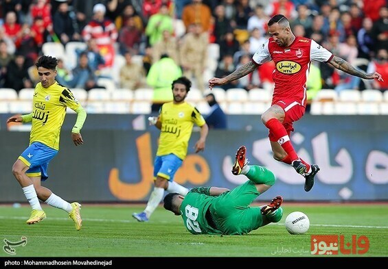 نامه‌های اعتراضی باشگاه پرسپولیس به تاج و سازمان لیگ با دو موضوع متفاوت