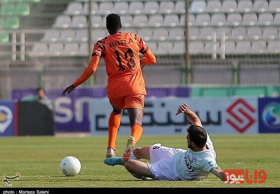 تقسیم امتیازات بین مس کرمان و فولاد در روز عجیب یک بازیکن  ملوان پیروزی را در دقایق اضافه از دست داد