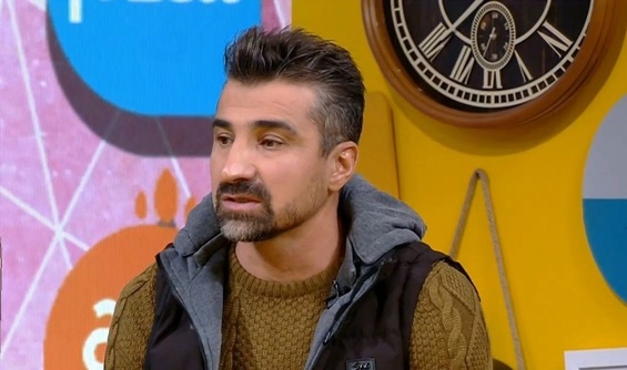 قهرمانی استقلال را به هواداران تبریک می گویم/آقای آجورلو از فاجعه درون باشگاه خبر دارید؟