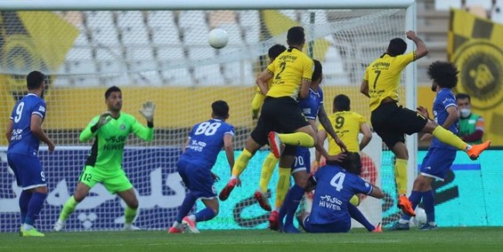 طالب نسب: یک امتیاز از سپاهان، استقلال را قهرمان می‌کند/ پرسپولیس به هم ریخته است