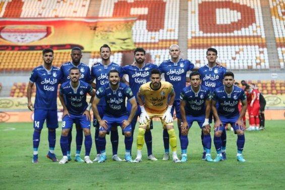 استقبال آجورلو از کاروان استقلال در فرودگاه مهرآباد