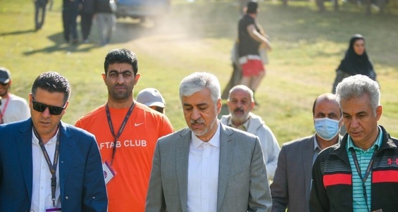 نمره وزیر ورزش در مدیریت باشگاه پرسپولیس/ وقتی دو عضو هیئت مدیره به طور ناگهانی از سمت های خود کنار رفتند...